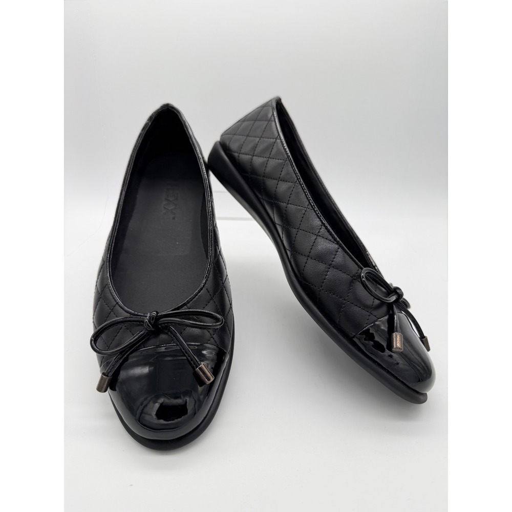 The FLEXX Quilted Ballet Flats Womens 7 Black Excellent Patent Cap Toe Bow